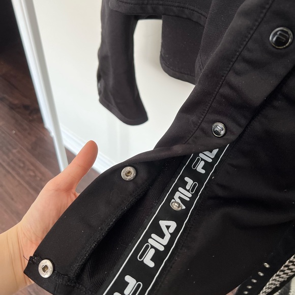 fila aurora flare sleeve shirt - Picture 2 of 3